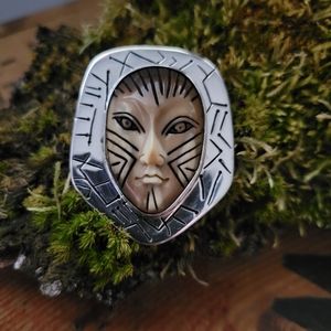 Zealandia Artisan Crafted Carved Face Brooch/Pendant